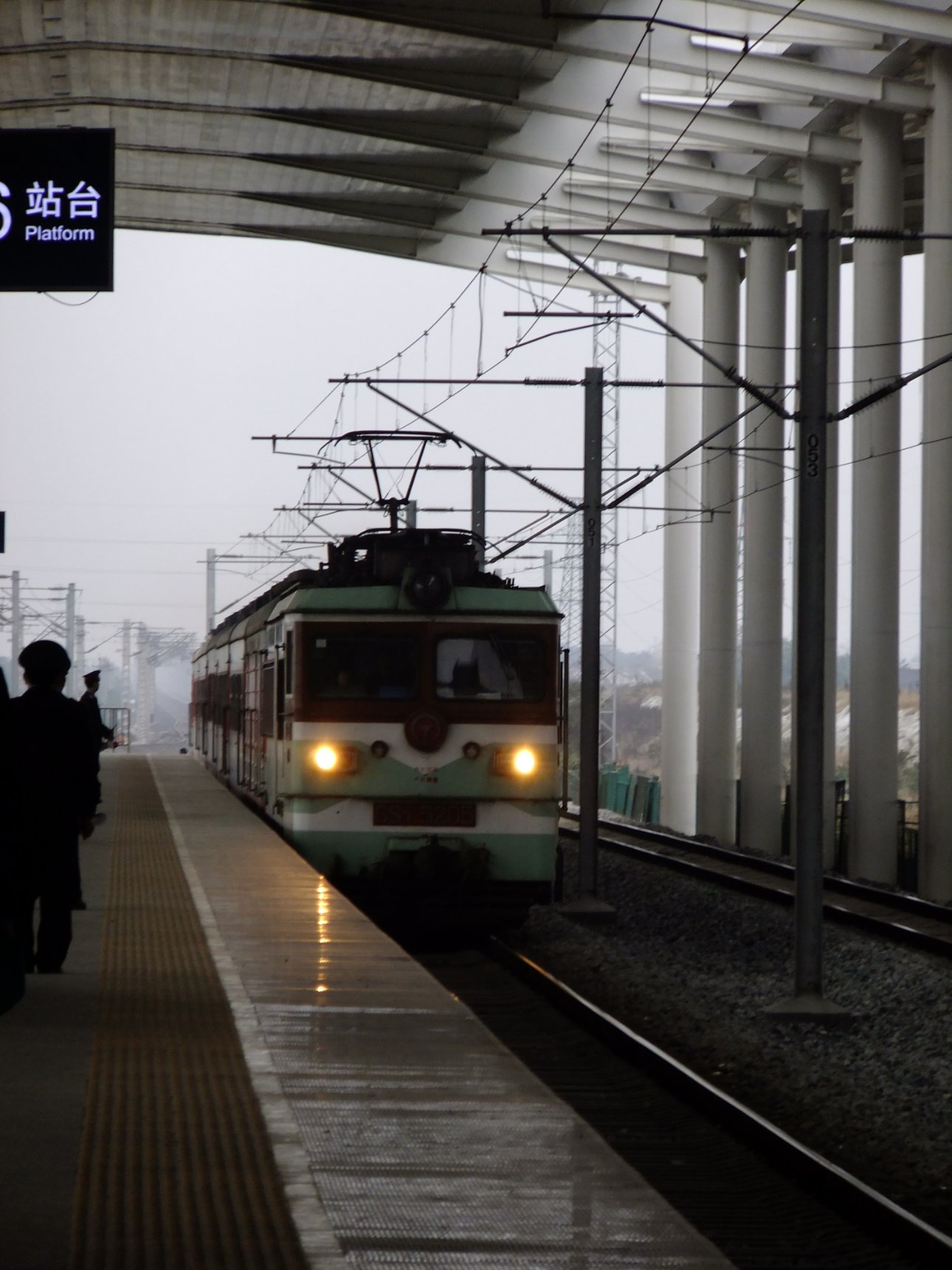 FUJIFILM FinePix F305EXR