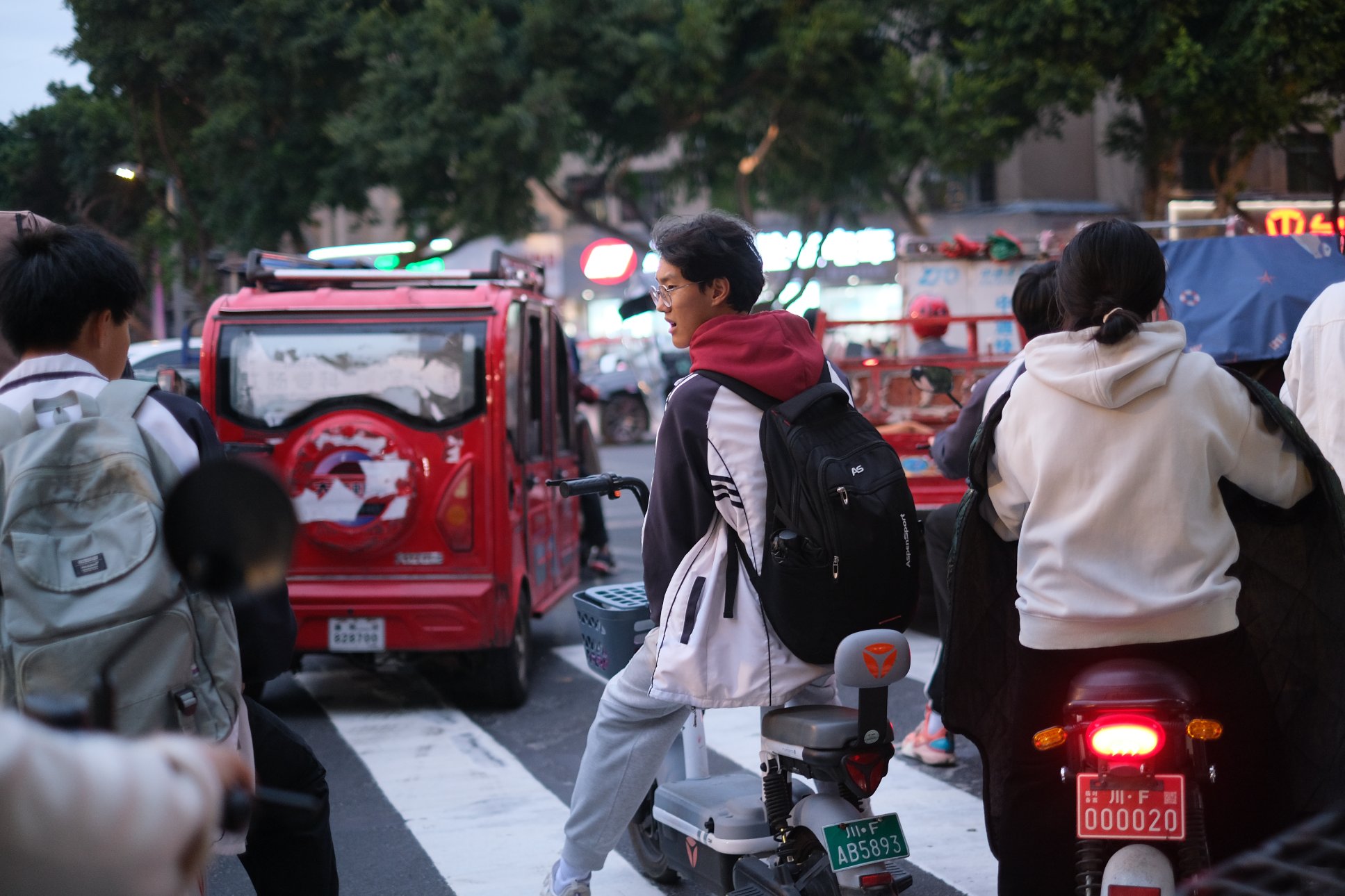FUJIFILM X-E4