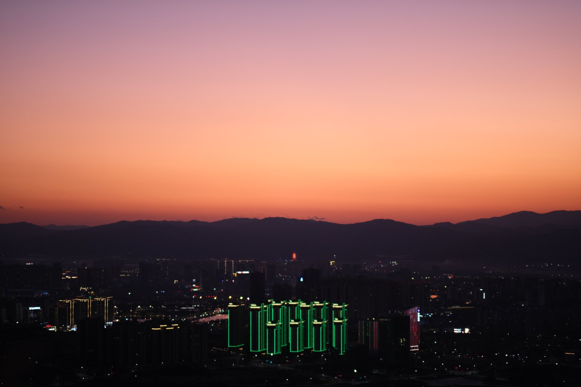 FUJIFILM X-E4