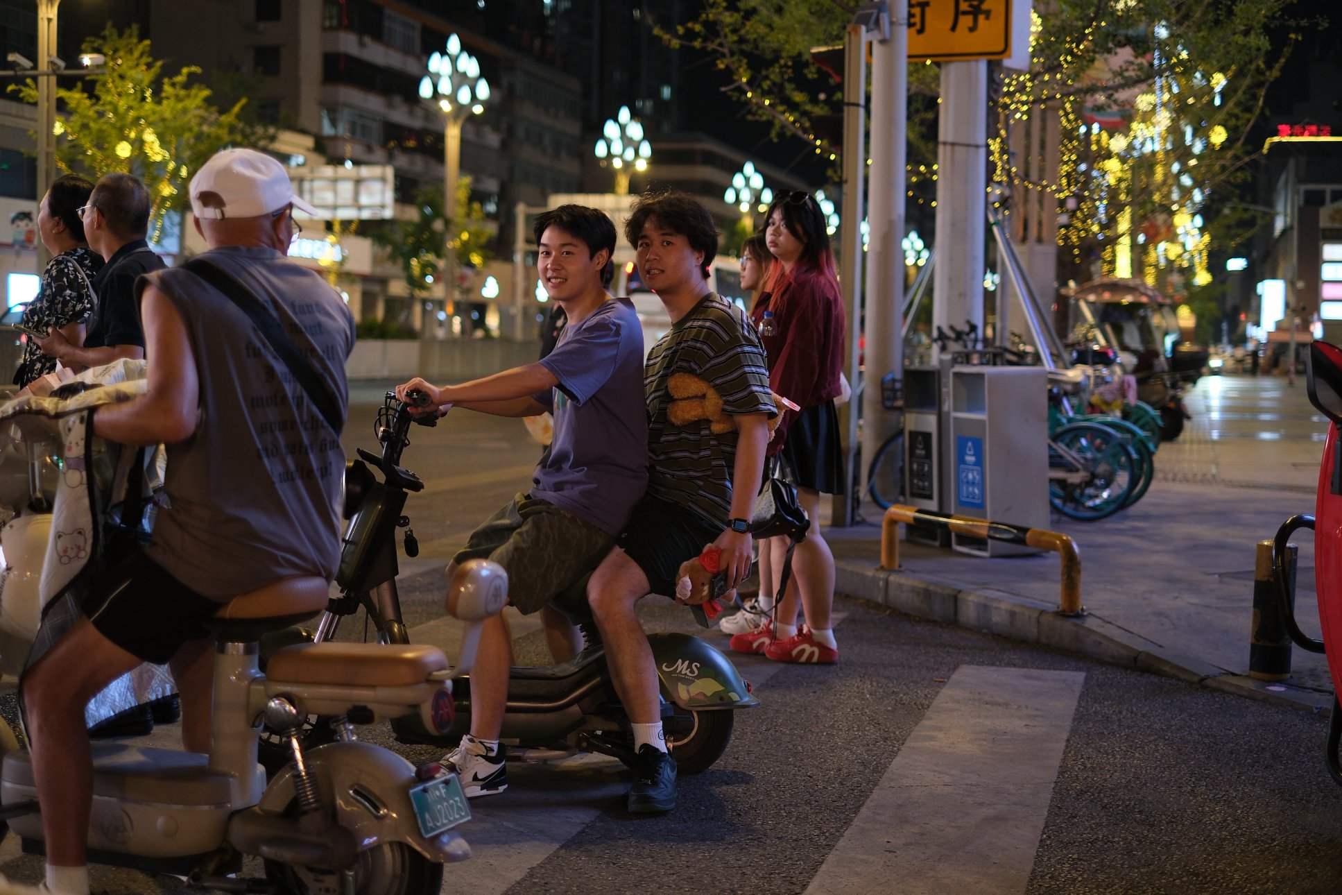 FUJIFILM X-M5